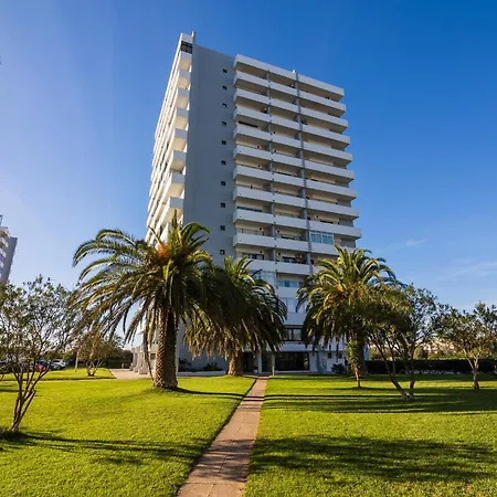 Seaview Apartmento ألفور